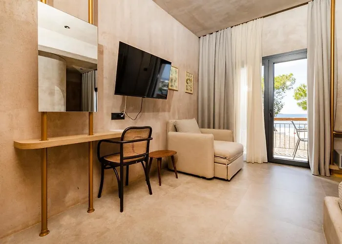 Medusa Luxury * Νέος Μαρμαράς