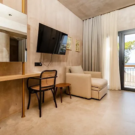 Medusa Luxury * Νέος Μαρμαράς